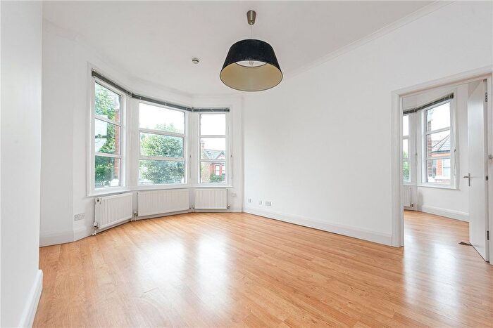 2 Bedroom Flat To Rent In Wrentham Avenue, London, NW10