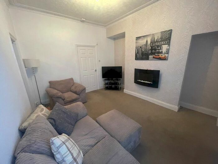 2 Bedroom Flat To Rent In Dean Road, South Shields, Tyne And Wear, NE33