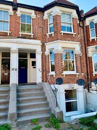 1 Bedroom Flat To Rent In Agnes Road, London, W3
