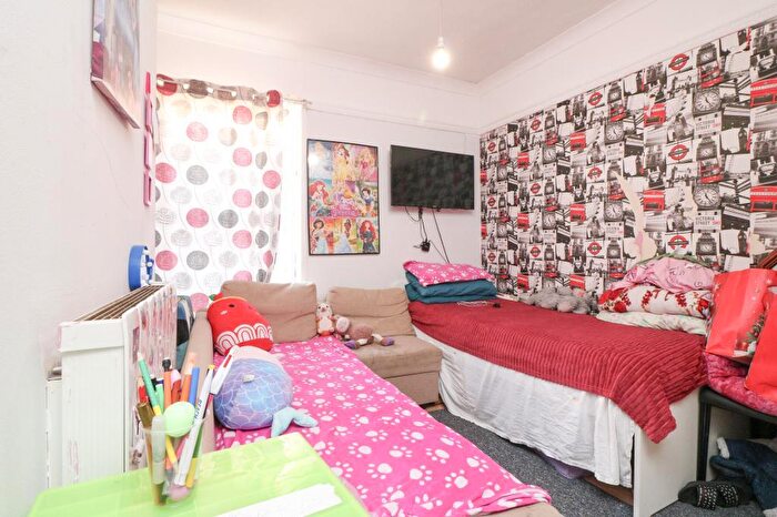 1 Bedroom Flat To Rent In The Polygon, Southampton, SO15