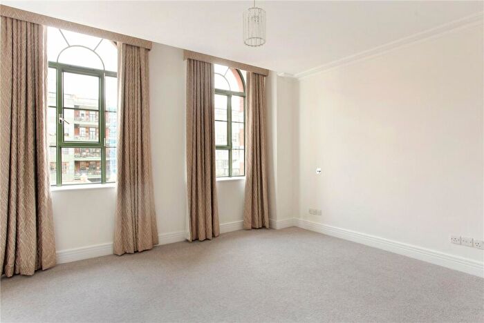 1 Bedroom Apartment To Rent In Brasenose Drive, SW13