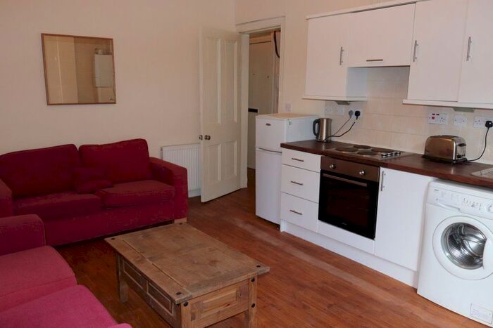 1 Bedroom Flat To Rent In Baldovan Terrace, Dundee, DD4