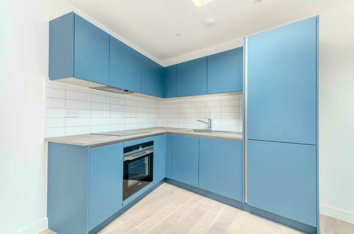 Studio To Rent In Lee Road, Blackheath, London, SE3