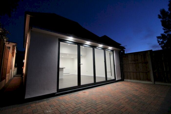 2 Bedroom Ground Maisonette To Rent In Belmont Road, Hemel Hempstead, Hertfordshire, HP3