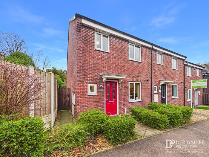 3 Bedroom Town House For Sale In Hetton Drive, Clay Cross, Chesterfield, S45