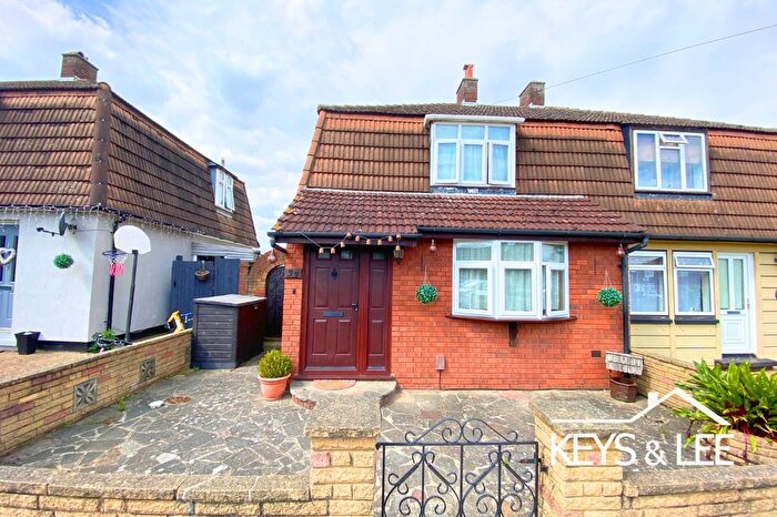 2 Bedroom Semi-Detached House To Rent In Walton Road, Romford, RM5