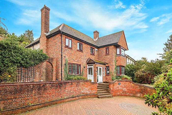 4 Bedroom Detached House For Sale In Selsdon Road, South Croydon, CR2