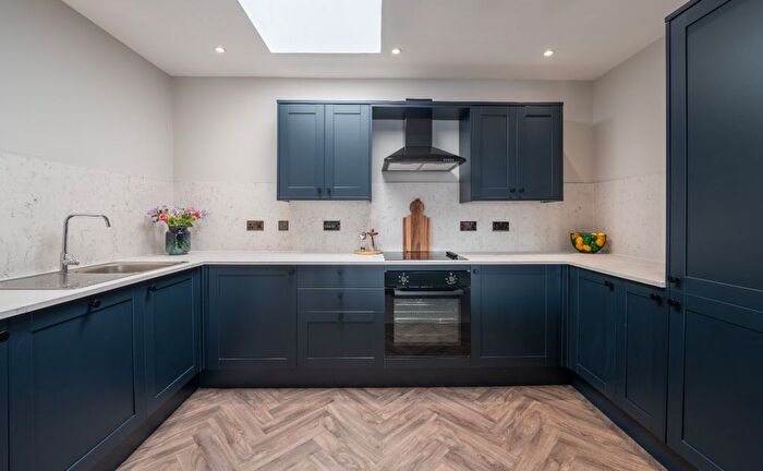 2 Bedroom Flat To Rent In Reform Street, City Centre, Dundee, DD1