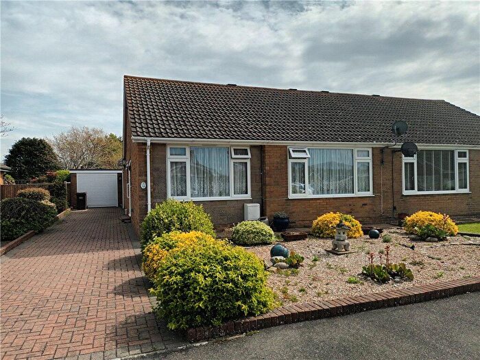 2 Bedroom Bungalow For Sale In Waverley Gardens, Pevensey Bay, Pevensey, BN24