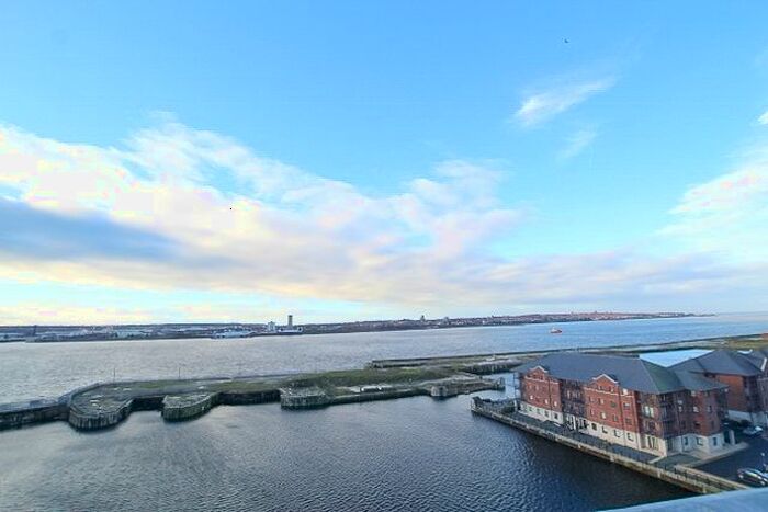 2 Bedroom Flat To Rent In William Jessop Way, City Centre, Liverpool, L3