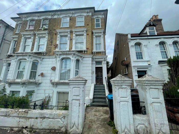 1 Bedroom Flat To Rent In Carlton Avenue, Ramsgate, CT11