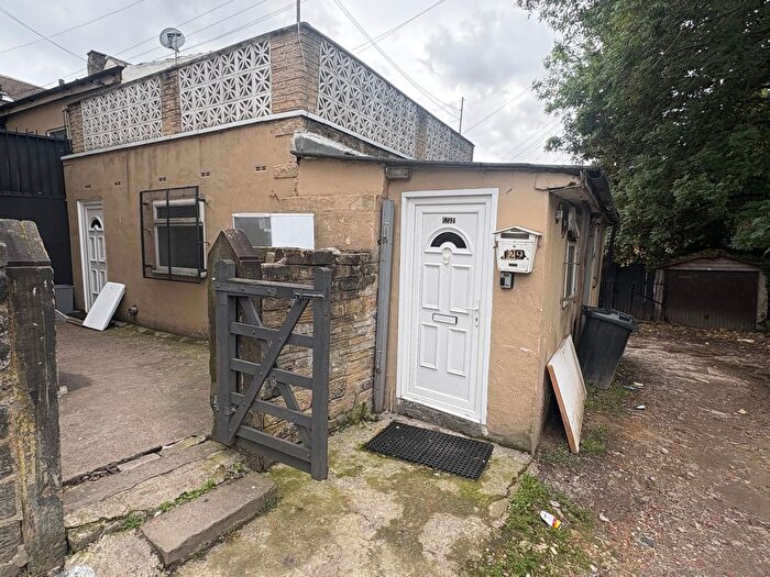 5 Bedroom Flat To Rent In Bradford Road, Huddersfield, HD1
