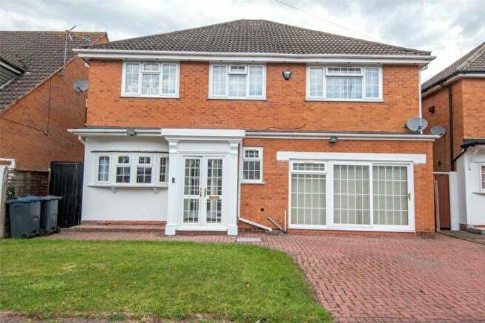 4 Bedroom House To Rent In Astor Drive, Birmingham, B13