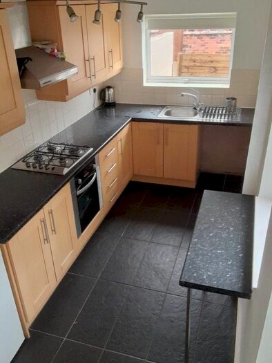 2 Bedroom Terraced House To Rent In Milton Road, Manchester, M25