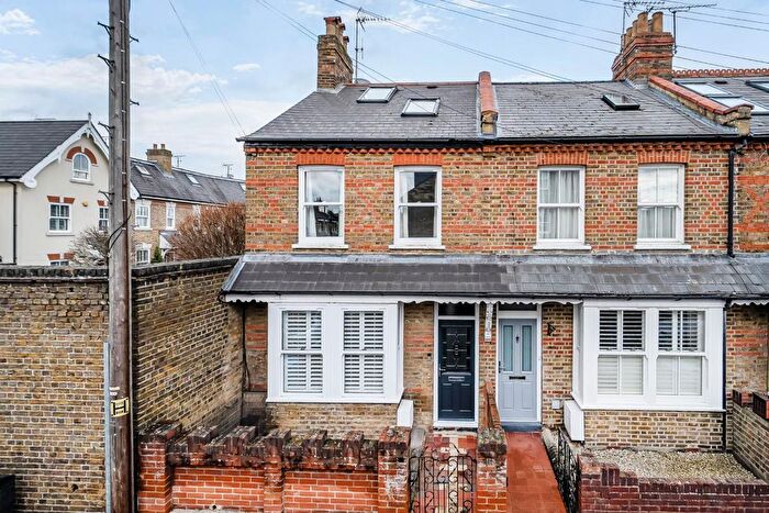 4 Bedroom End Of Terrace House For Sale In Victor Road, Windsor, SL4