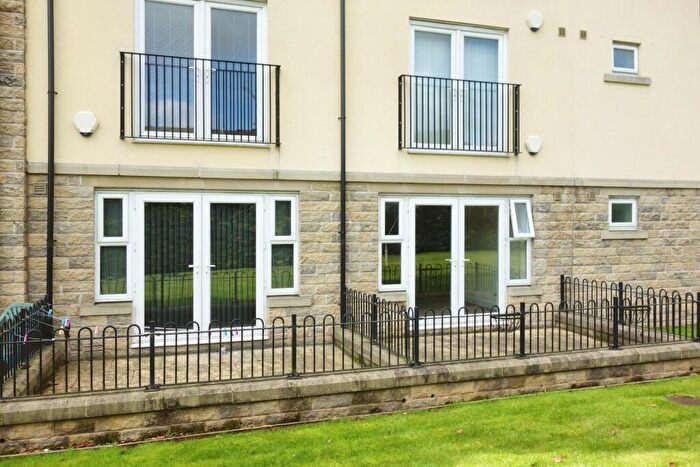 2 Bedroom Flat To Rent In Station Square, Stanningley, Pudsey, Leeds, LS28