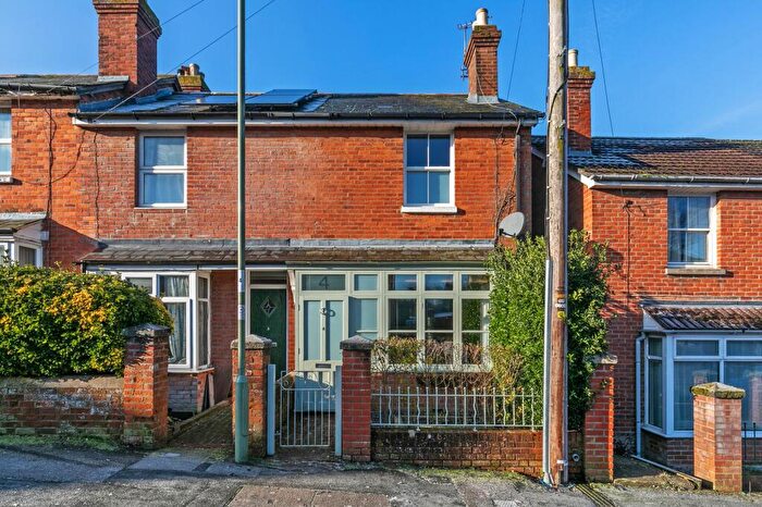 3 Bedroom End Of Terrace House To Rent In Nelson Road, Winchester, SO23