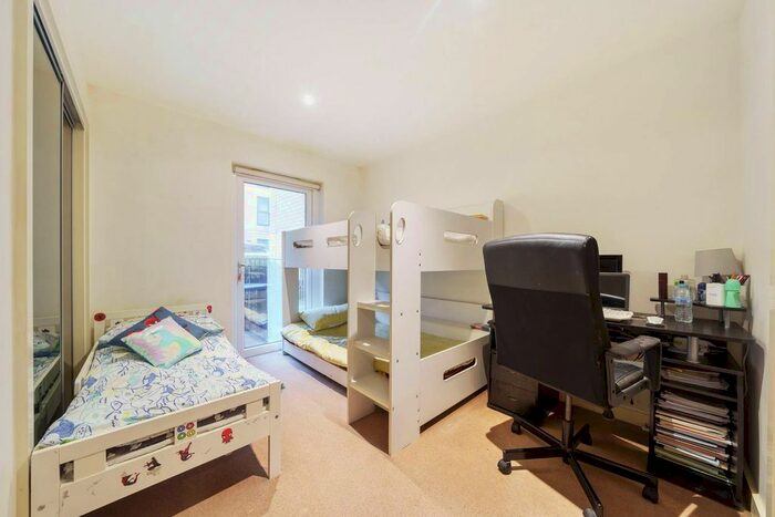 2 Bedroom Flat To Rent In Arthur Court, Stanmore, HA7