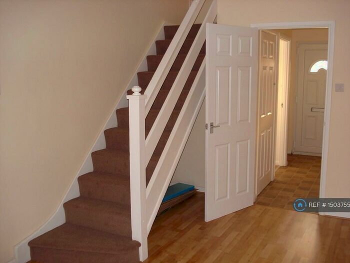 4 Bedroom End Of Terrace House To Rent In Link Road, Canvey Island, SS8