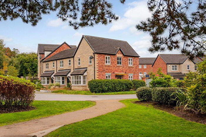 3 Bedroom End Of Terrace House For Sale In Leat Place, Bollington, SK10
