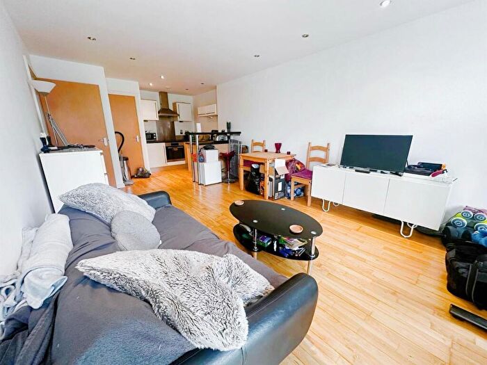 1 Bedroom Apartment To Rent In Bonaire, Gotts Road, Leeds, LS12