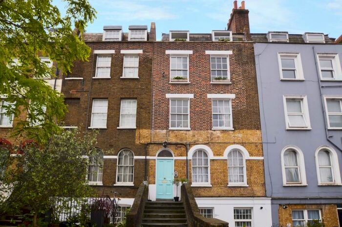 2 Bedroom Flat To Rent In Queens Road Peckham, SE15