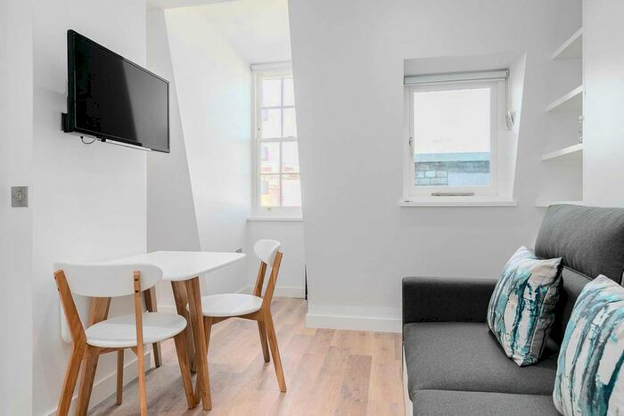 Studio To Rent In Porchester Road, Bayswater, W2