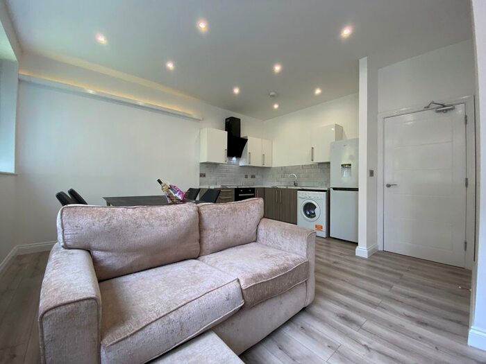 2 Bedroom Flat To Rent In Claughton Street, St Helens, WA10