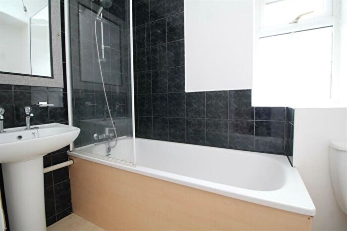 2 Bedroom End Of Terrace House To Rent In Eaglesthorpe, New England, Peterborough, PE1
