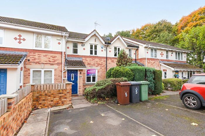 2 Bedroom Town House To Rent In Woodlea Court, Meanwood, Leeds, LS6