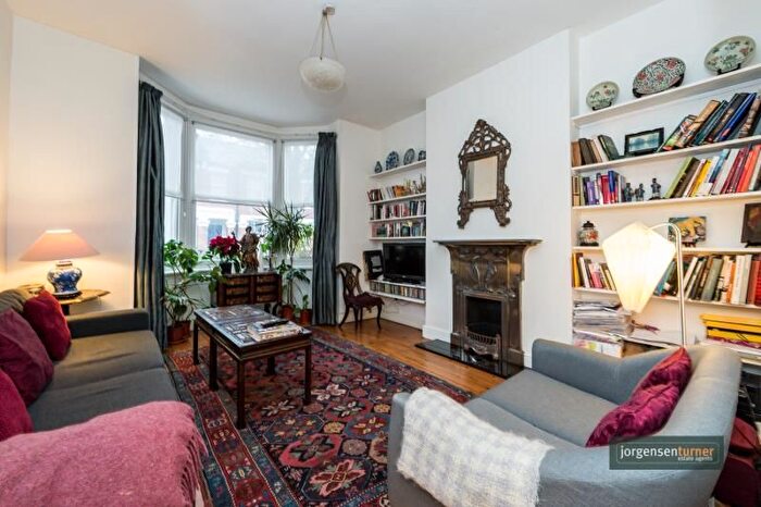 1 Bedroom Flat To Rent In Tunis Road, Shepherd's Bush, W12