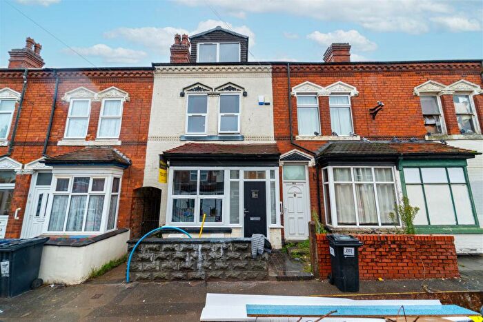 5 Bedroom House To Rent In Hubert Road, Birmingham, B29