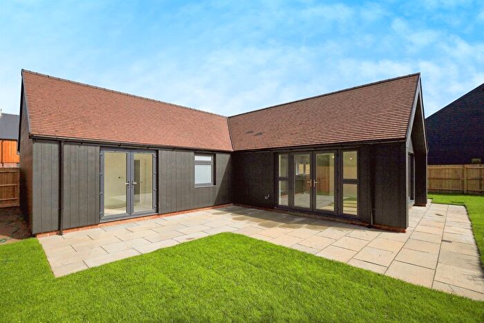 3 Bedroom Detached Bungalow For Sale In The Paddock, Upper Dicker, Hailsham, BN27