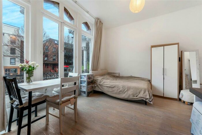 Apartment To Rent In London Road, Kingston Upon Thames, KT2