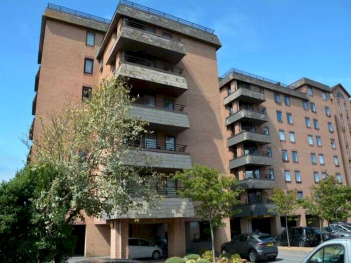 2 Bedroom Flat To Rent In Carlton Mansions, Beach Road, Weston-super-Mare, BS23