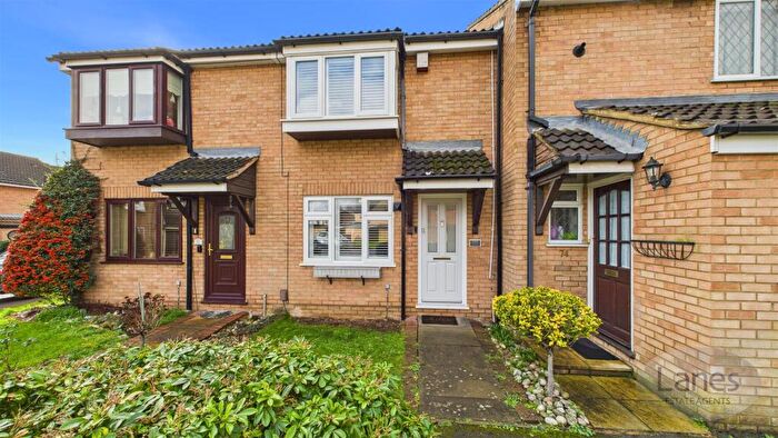 2 Bedroom Terraced House For Sale In Cranleigh Close, Cheshunt, EN7