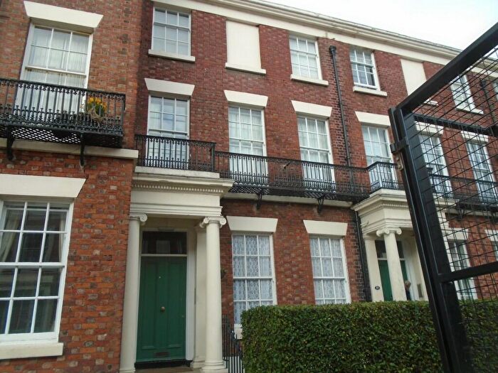 2 Bedroom Flat To Rent In Huskisson Street, Liverpool, Merseyside, L8