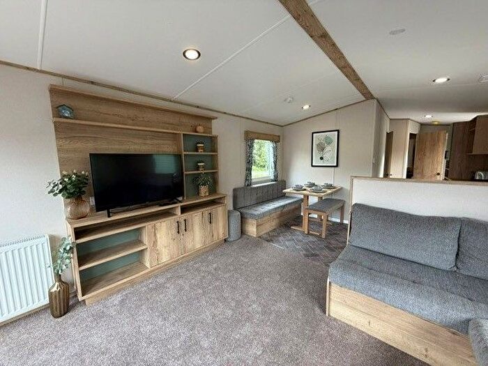 2 Bedroom Park Home For Sale In Hafton, Hunters Quay, Dunoon, PA23