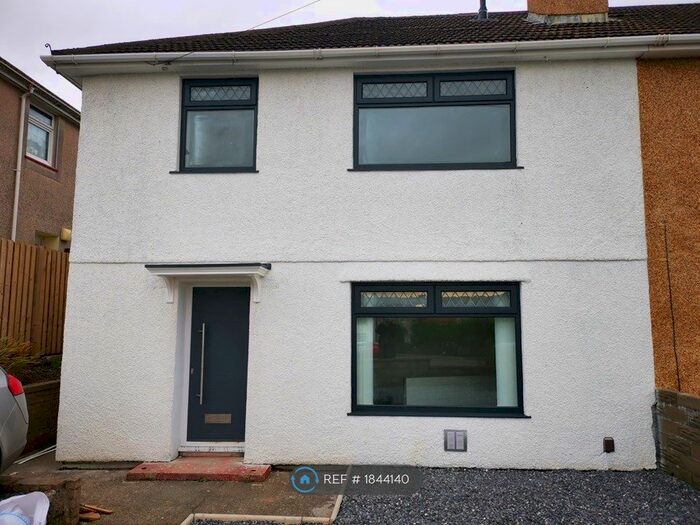 3 Bedroom Semi-Detached House To Rent In Weig Gardens, Swansea, SA5
