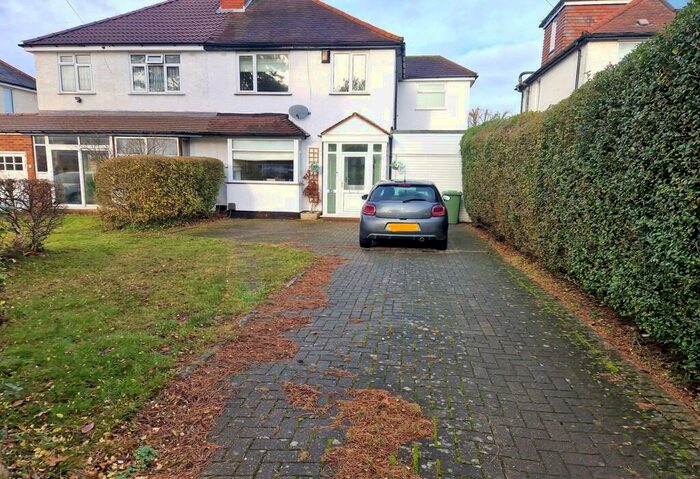 3 Bedroom Semi-Detached House To Rent In Bridle Lane, Sutton Coldfield, B74