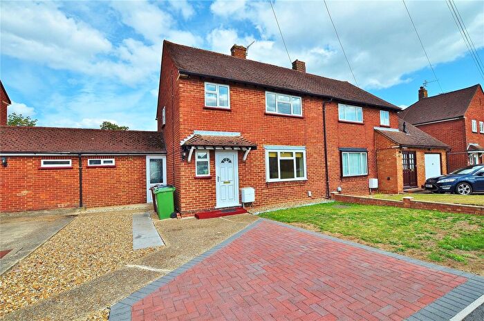 4 Bedroom Semi-Detached House To Rent In Maple Grove, Guildford, Surrey, GU1