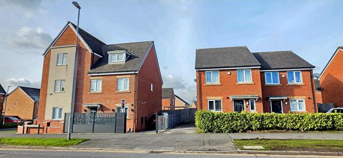 3 Bedroom Semi-Detached House For Sale In Windermere Road Middleton, Middleton, Manchester, M24