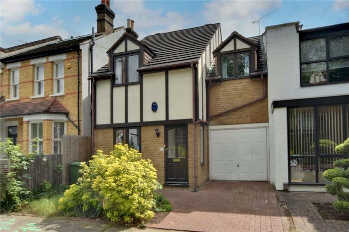3 Bedroom End Of Terrace House To Rent In Meadowcourt Road, Blackheath, London, SE3