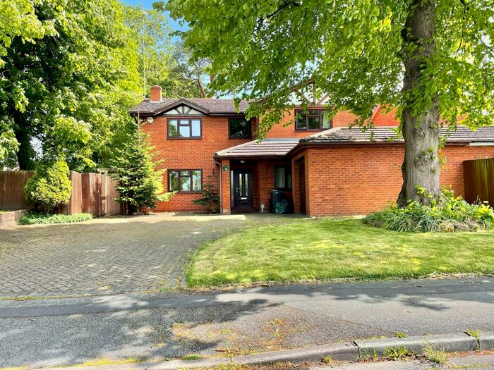 4 Bedroom House To Rent In Manor Road, Chester, CH4