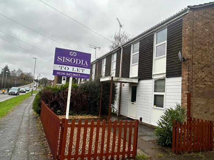 3 Bedroom Semi-Detached House To Rent In Goodwood Road, Leicester, LE5