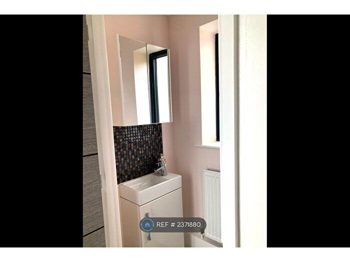2 Bedroom End Of Terrace House To Rent In Cheltenham, Cheltenham, GL51