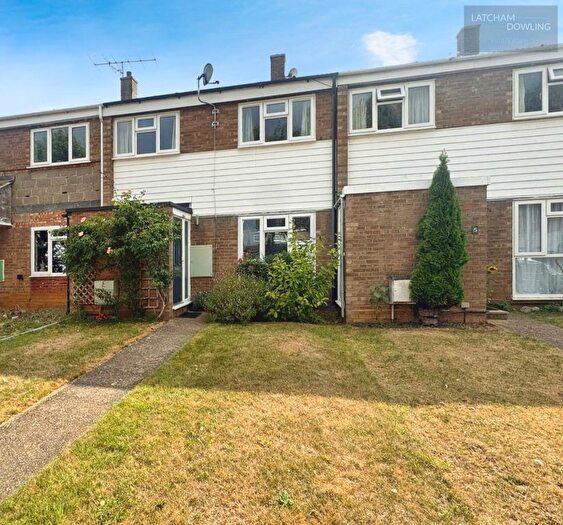 3 Bedroom Terraced House For Sale In The Paddocks, Potton, SG19