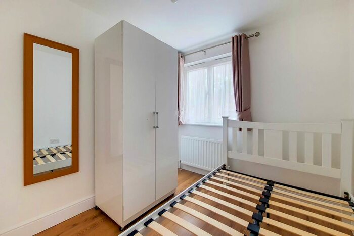 2 Bedroom Flat To Rent In Crawford Avenue, Wembley, HA0