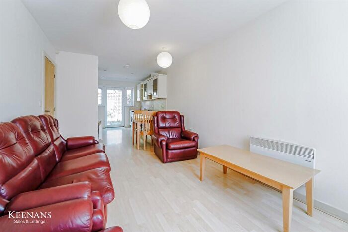 2 Bedroom Flat To Rent In Worsley Road, Swinton, Manchester, M27