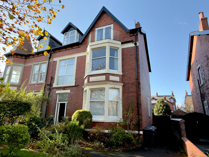 6 Bedroom Semi Detached House For Sale In Elms Avenue, Lytham, FY8